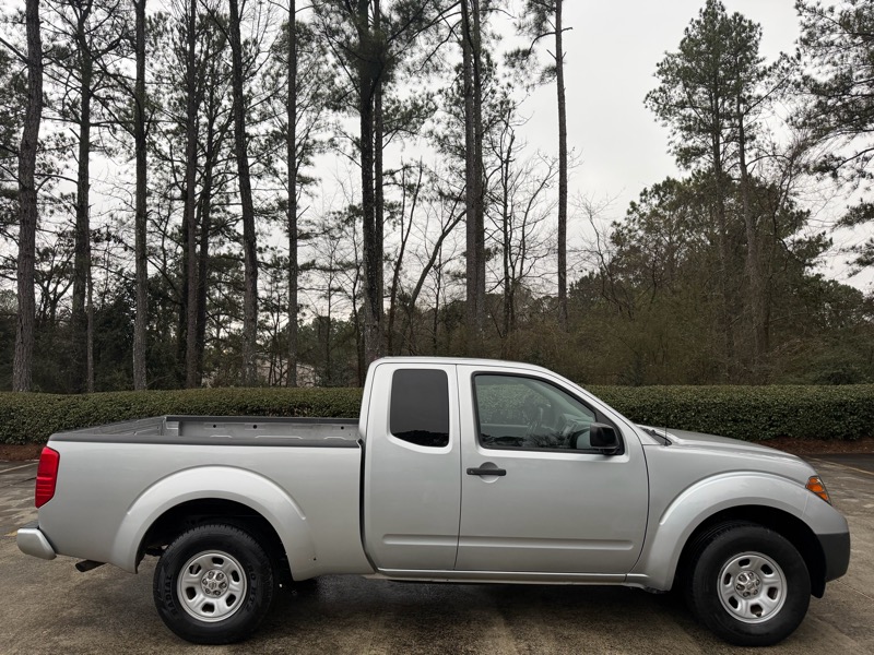 Nissan Frontier S King Cab I4 5MT 2WD 2019