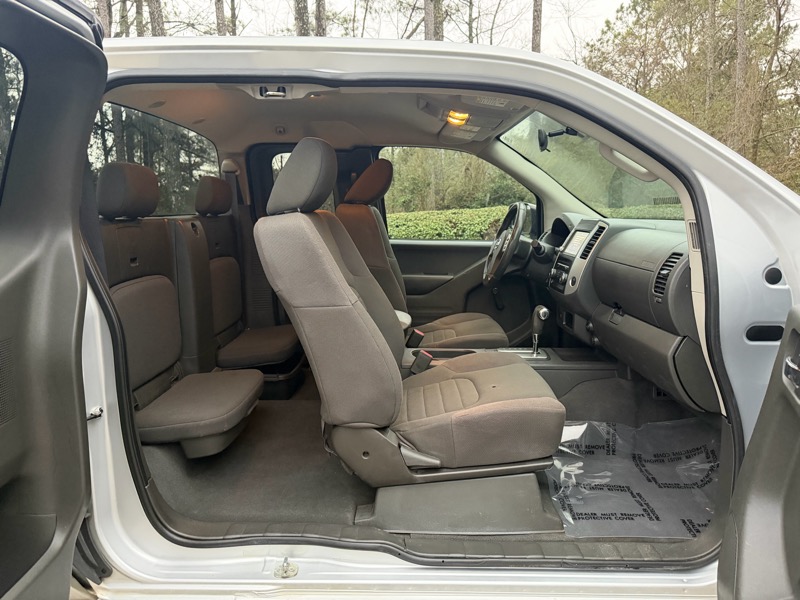 Nissan Frontier S King Cab I4 5MT 2WD 2019