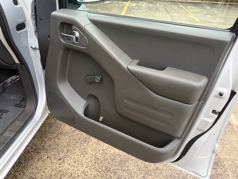 Nissan Frontier S King Cab I4 5MT 2WD 2019