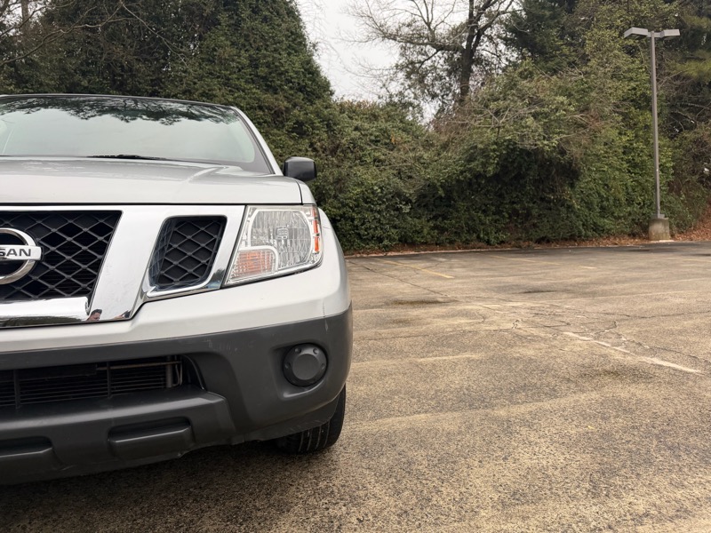 Nissan Frontier S King Cab I4 5MT 2WD 2019