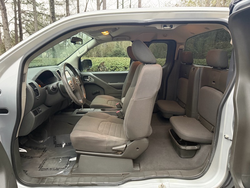 Nissan Frontier S King Cab I4 5MT 2WD 2019