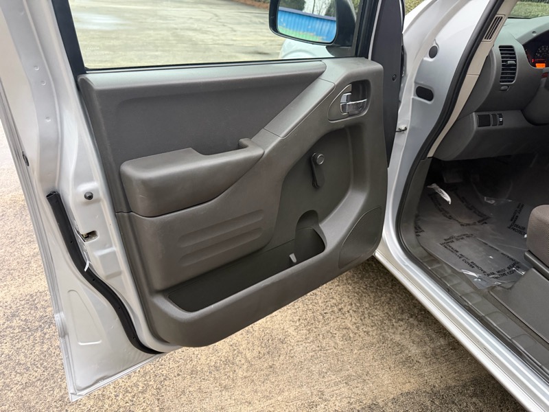 Nissan Frontier S King Cab I4 5MT 2WD 2019