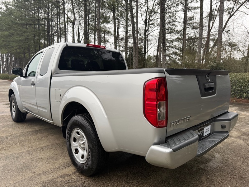 Nissan Frontier S King Cab I4 5MT 2WD 2019