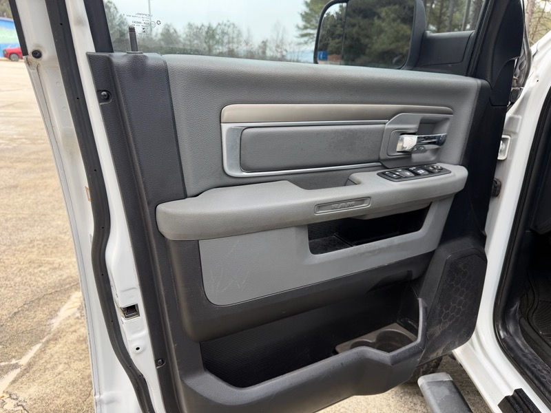 RAM 3500 SLT Crew Cab LWB 4WD DRW 2017