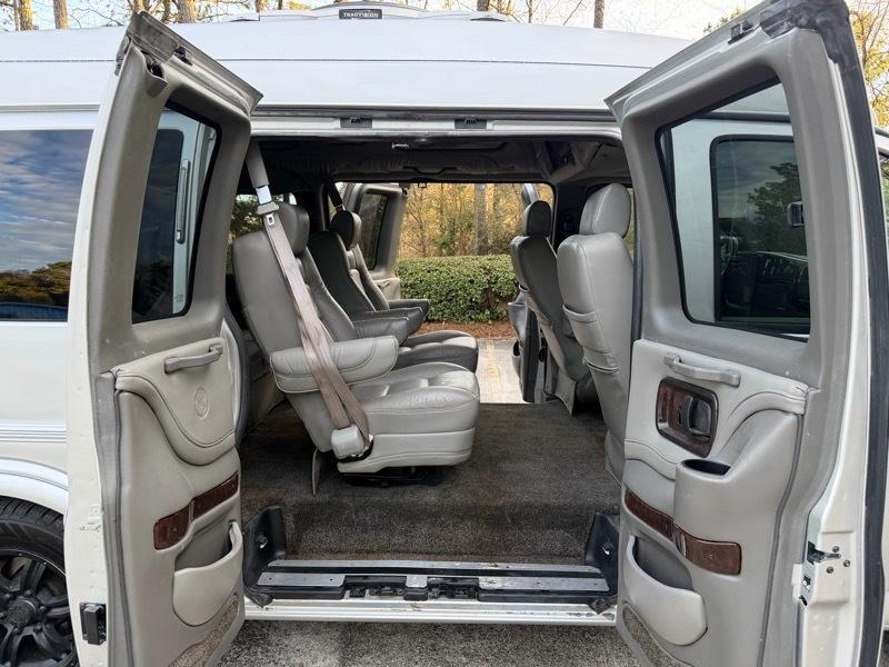 GMC Savana RV G1500 3LT 2011