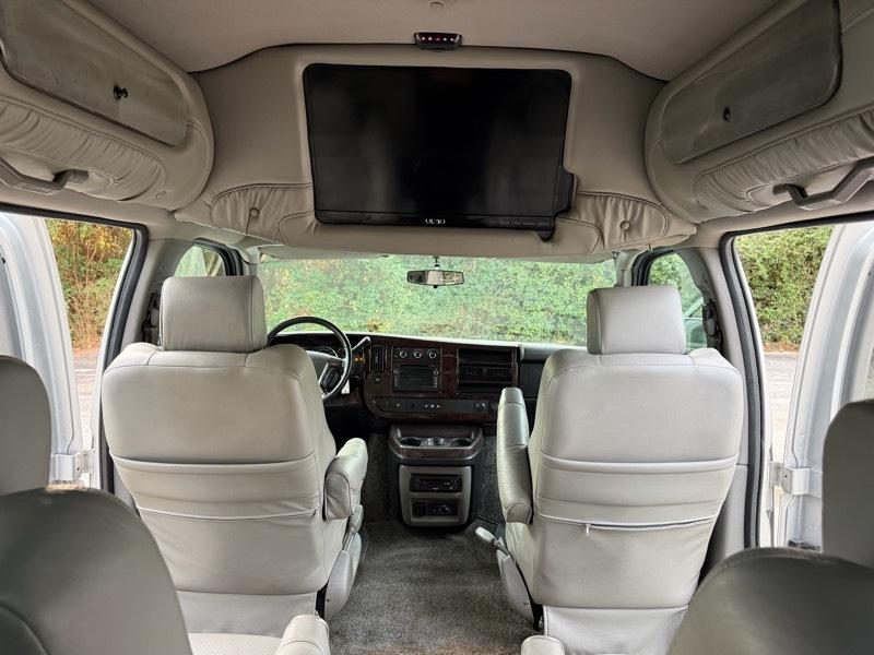 GMC Savana RV G1500 3LT 2011