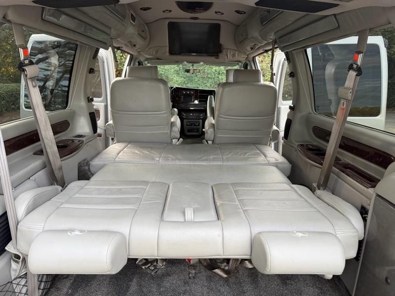 GMC Savana RV G1500 3LT 2011