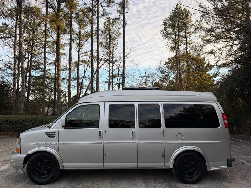 GMC Savana RV G1500 3LT 2011
