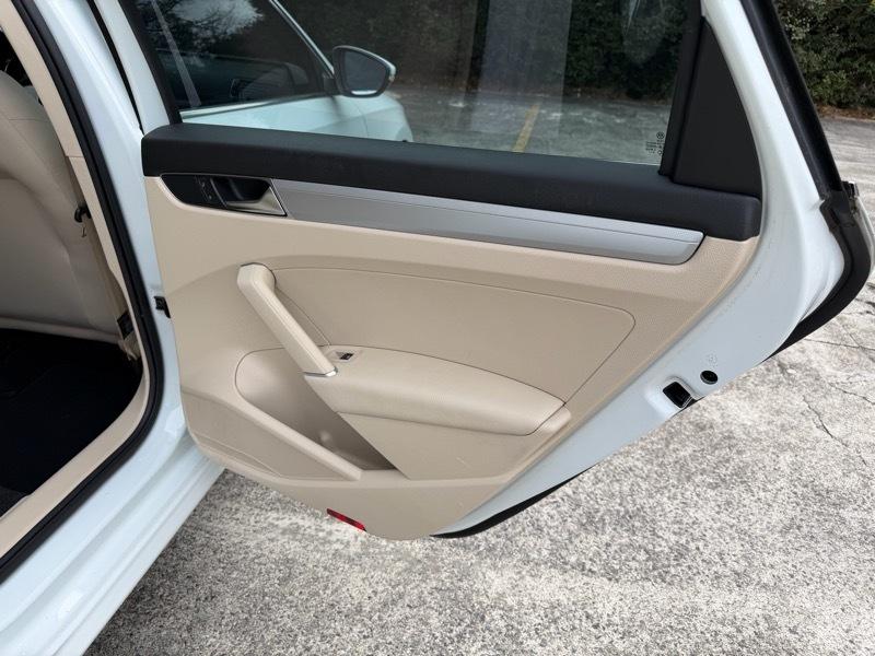 Volkswagen Passat 1.8T S AT 2017