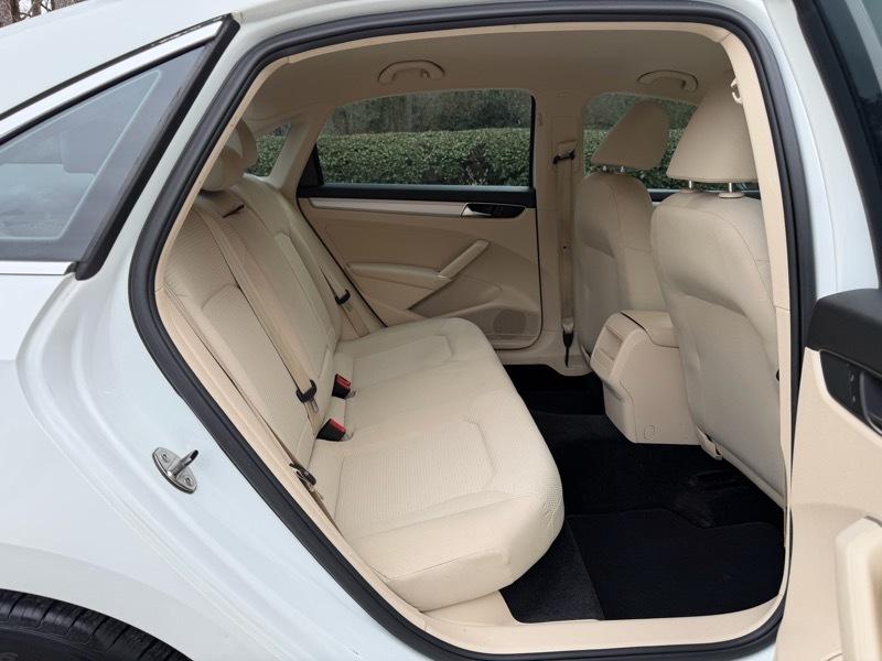 Volkswagen Passat 1.8T S AT 2017