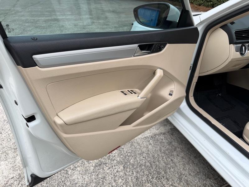 Volkswagen Passat 1.8T S AT 2017