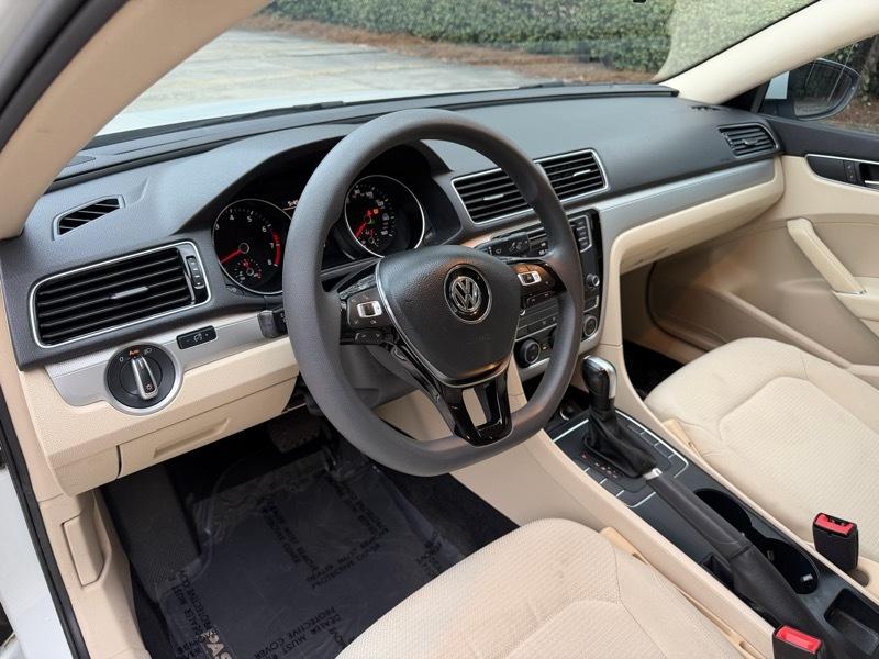 Volkswagen Passat 1.8T S AT 2017