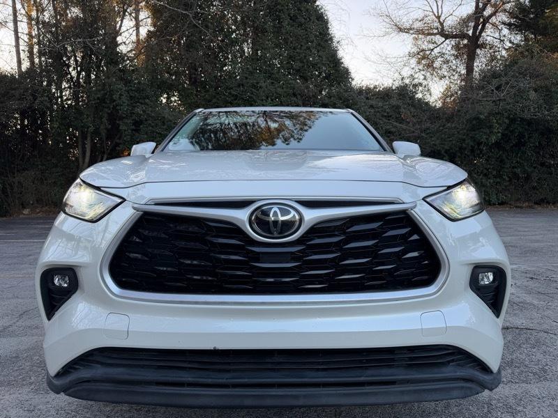 Toyota Highlander LE FWD V6 2021