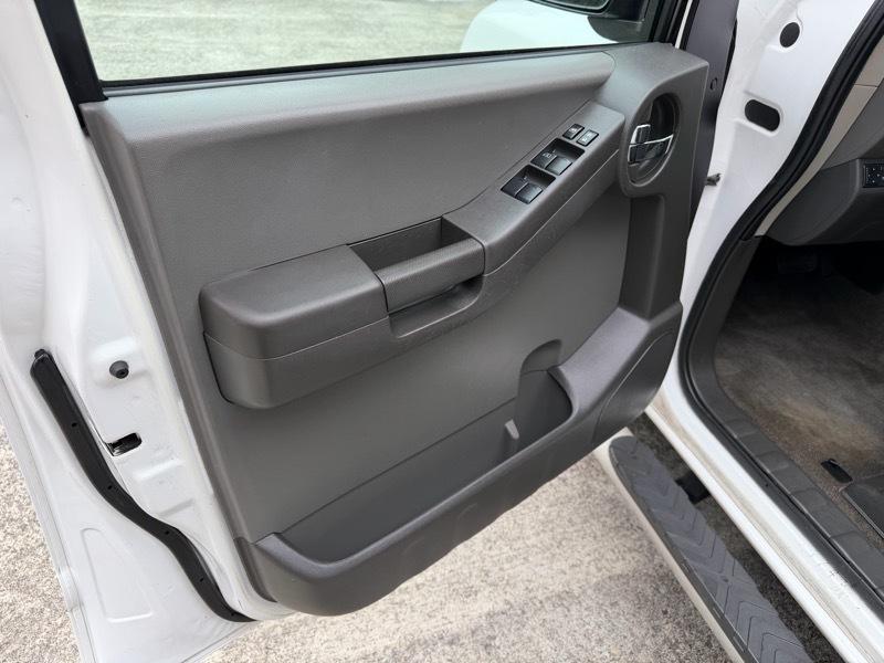 Nissan Xterra S 4WD 2011