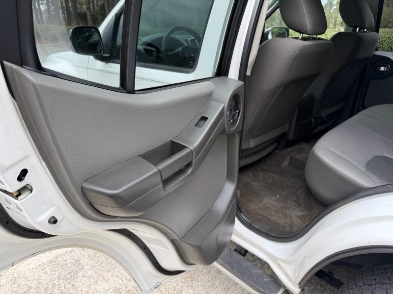 Nissan Xterra S 4WD 2011