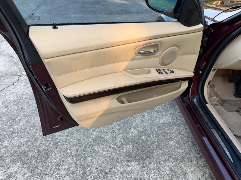 BMW 3-Series 328i 2009