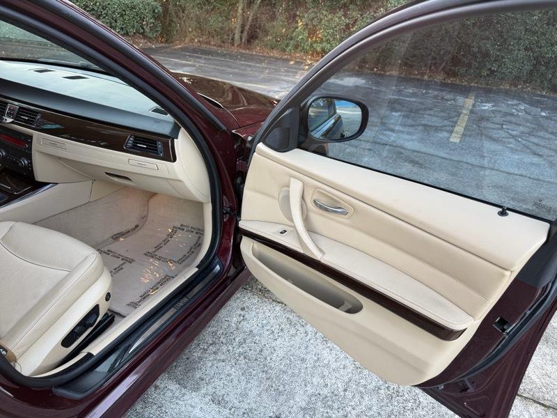 BMW 3-Series 328i 2009