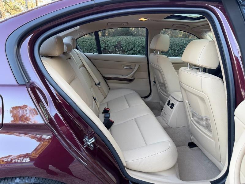 BMW 3-Series 328i 2009