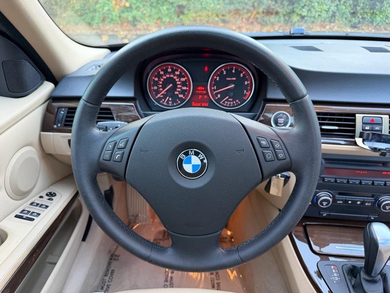 BMW 3-Series 328i 2009