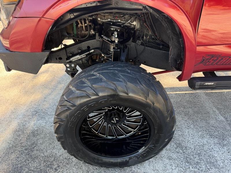 Nissan Titan XD Platinum Reserve 4WD Diesel 2016