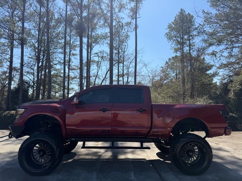 Nissan Titan XD Platinum Reserve 4WD Diesel 2016