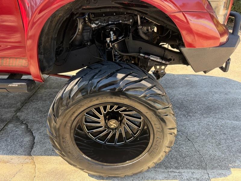 Nissan Titan XD Platinum Reserve 4WD Diesel 2016