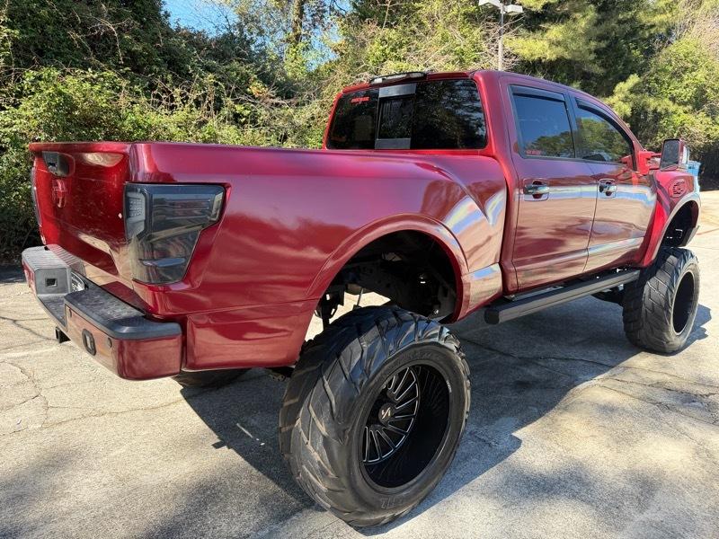 Nissan Titan XD Platinum Reserve 4WD Diesel 2016