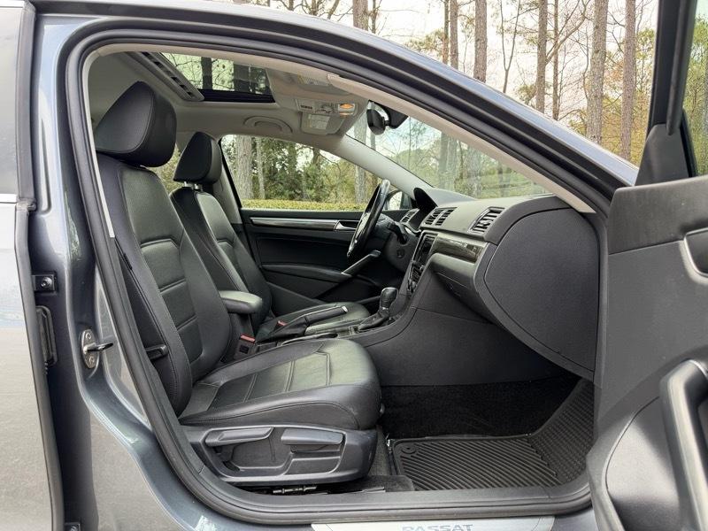 Volkswagen Passat SE w/Technology 2017