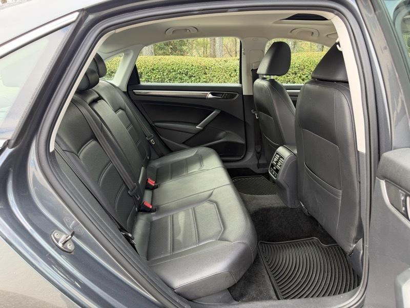 Volkswagen Passat SE w/Technology 2017