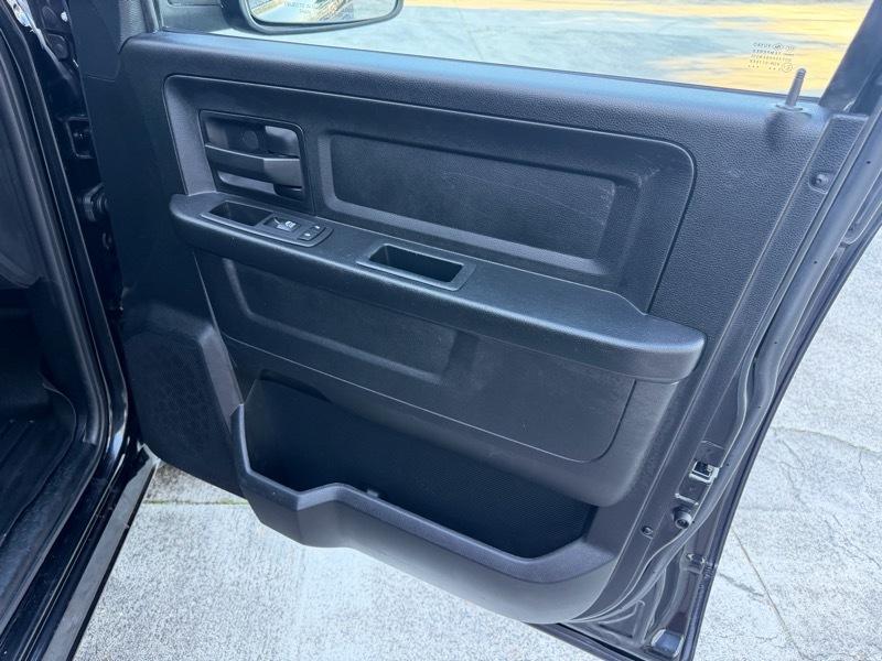 RAM 1500 2WD Crew Cab 140.5" Outdoorsman 2017