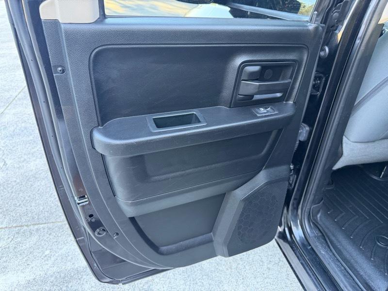 RAM 1500 2WD Crew Cab 140.5" Outdoorsman 2017