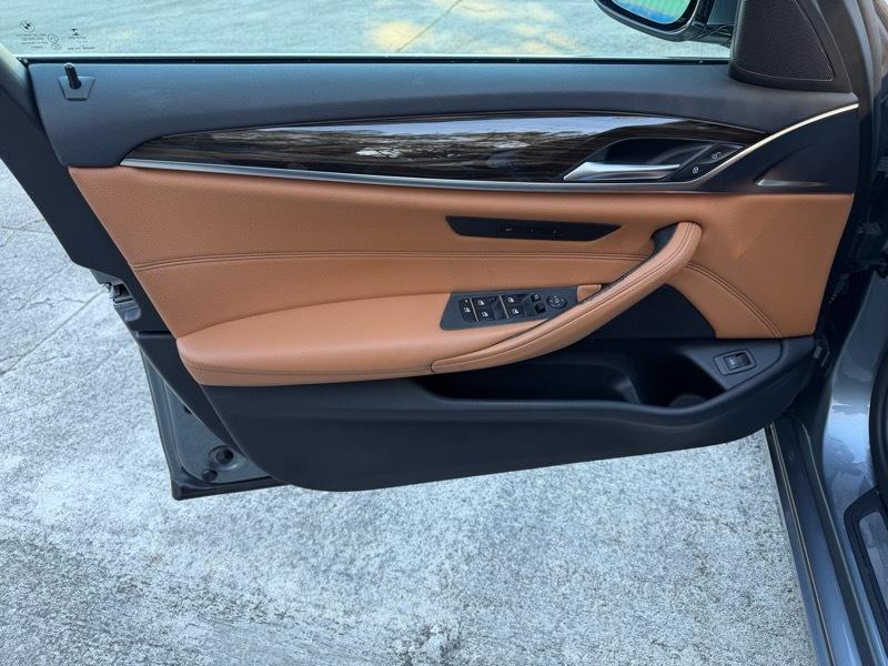 BMW 5-Series 530i 2018