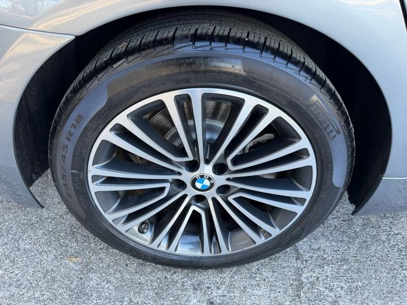 BMW 5-Series 530i 2018