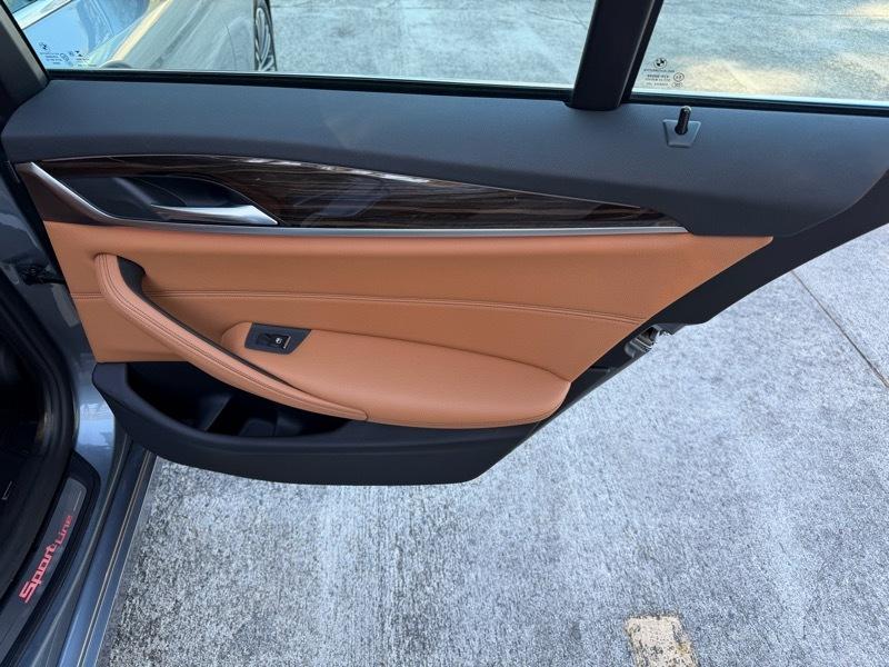 BMW 5-Series 530i 2018