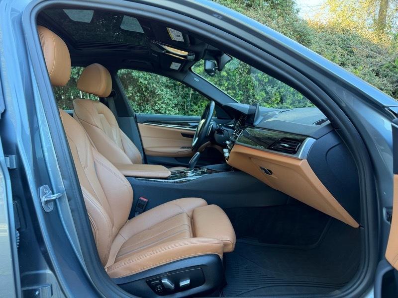 BMW 5-Series 530i 2018