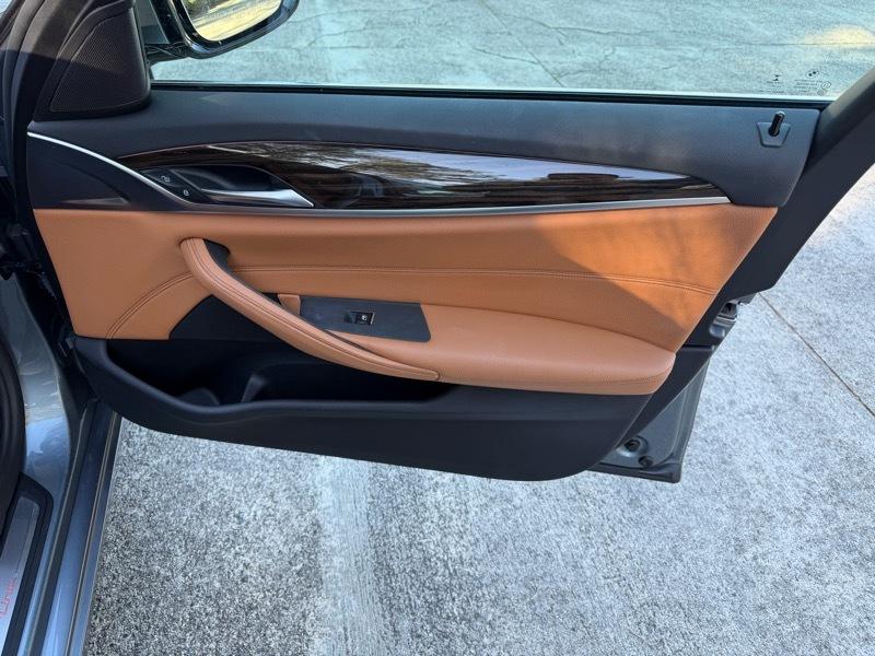 BMW 5-Series 530i 2018