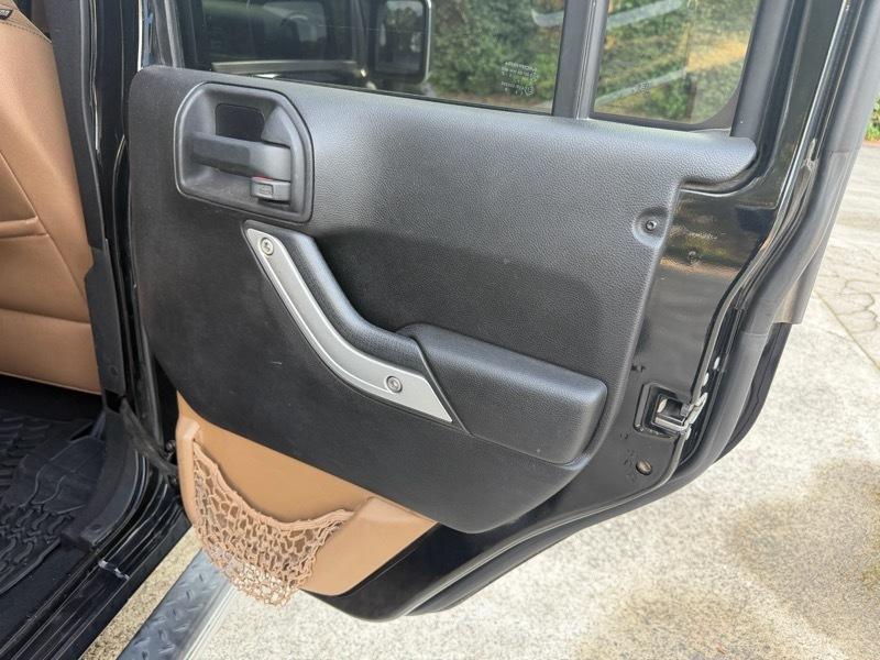 Jeep Wrangler Unlimited Sahara 4WD 2013