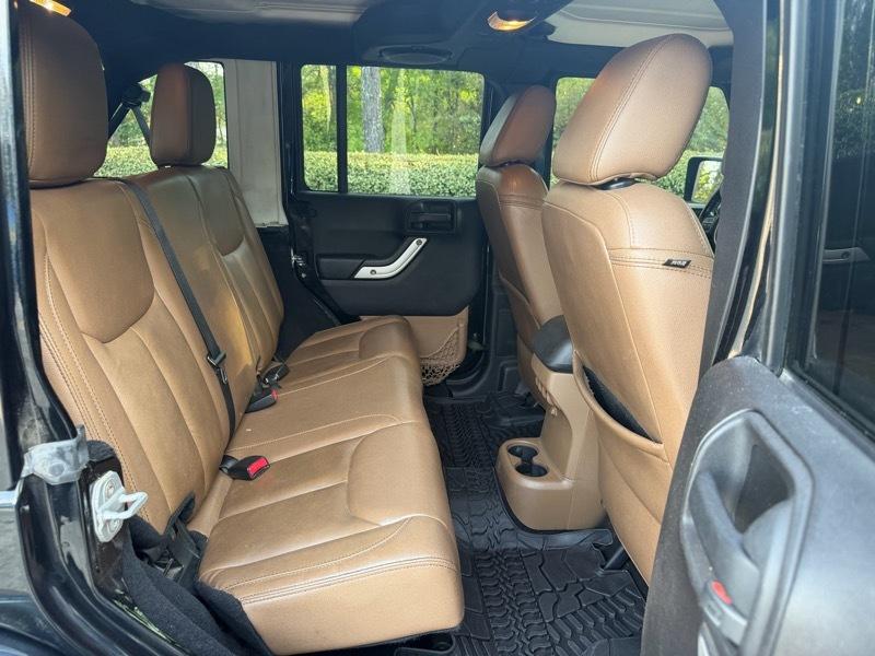 Jeep Wrangler Unlimited Sahara 4WD 2013