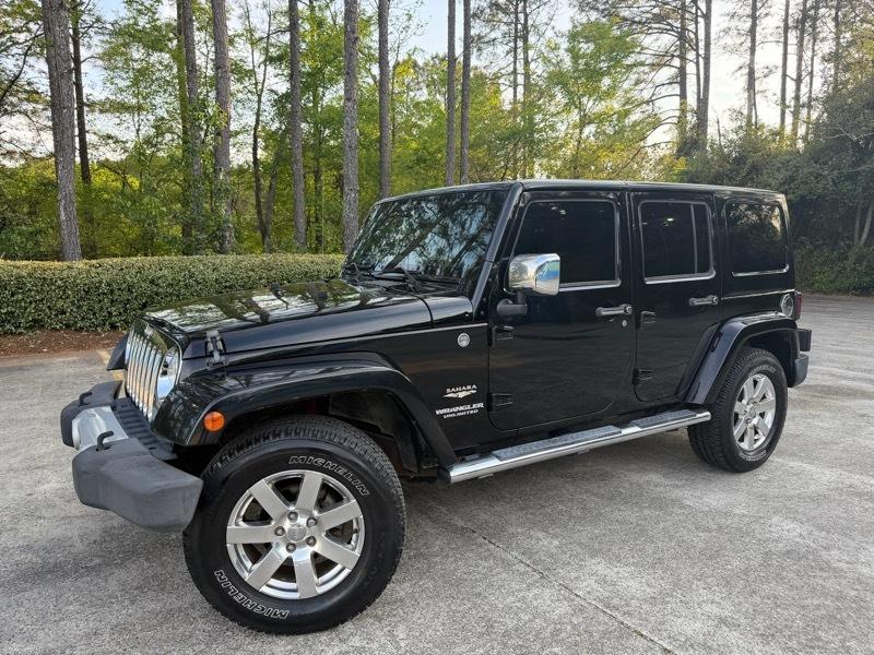 Jeep Wrangler Unlimited Sahara 4WD 2013