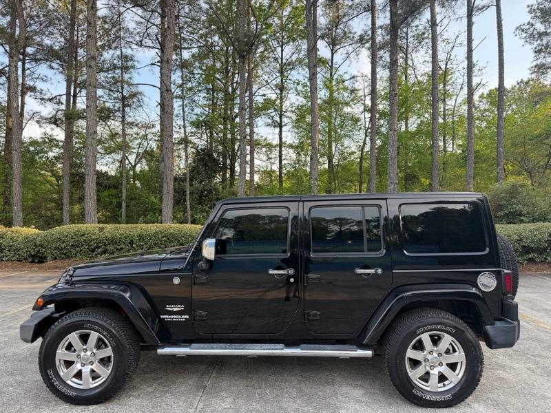 Jeep Wrangler Unlimited Sahara 4WD 2013