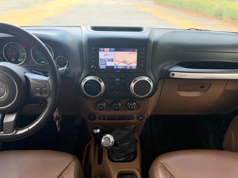 Jeep Wrangler Unlimited Sahara 4WD 2013