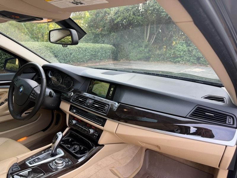 BMW 5-Series 528i xDrive 2013