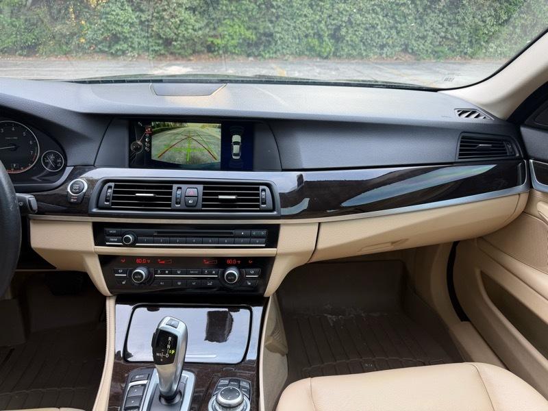 BMW 5-Series 528i xDrive 2013