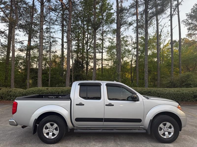 Nissan Frontier SV Crew Cab 4WD 2013