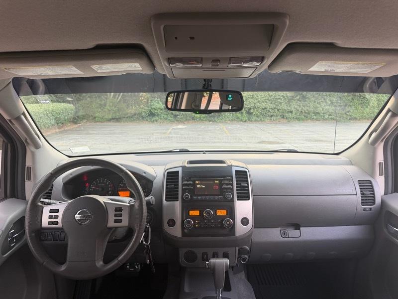 Nissan Frontier SV Crew Cab 4WD 2013