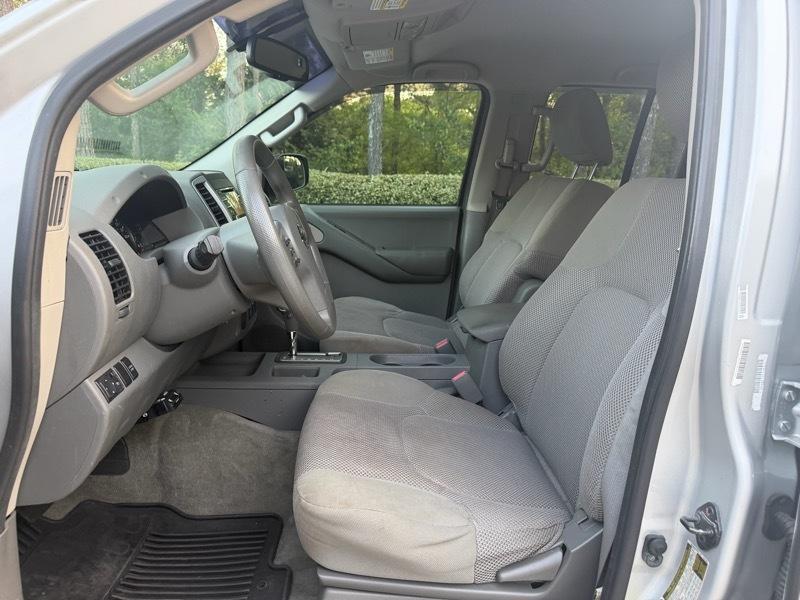 Nissan Frontier SV Crew Cab 4WD 2013