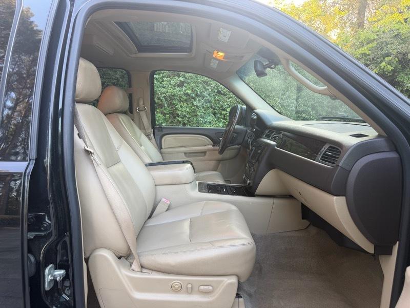 GMC Yukon Denali XL 2WD 2010