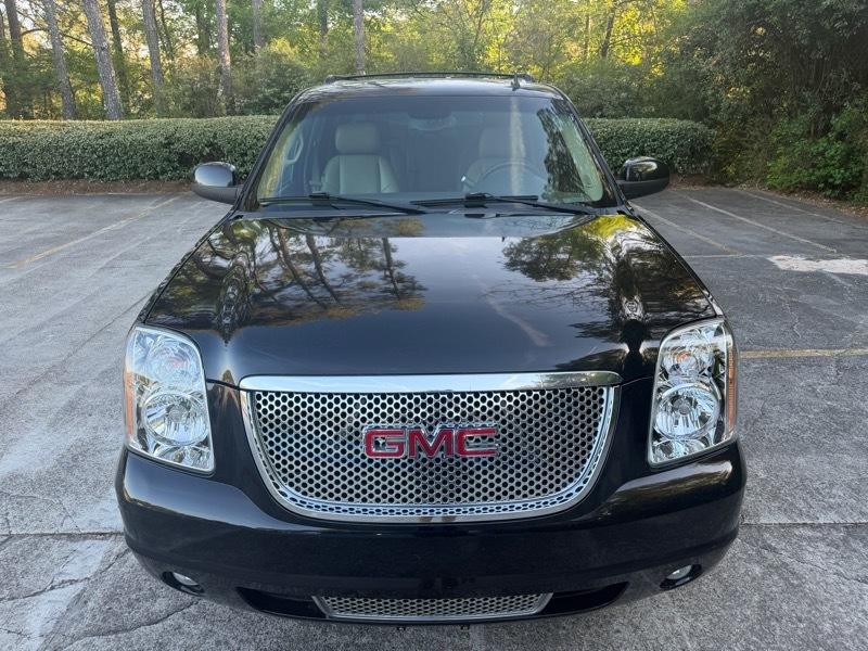 GMC Yukon Denali XL 2WD 2010