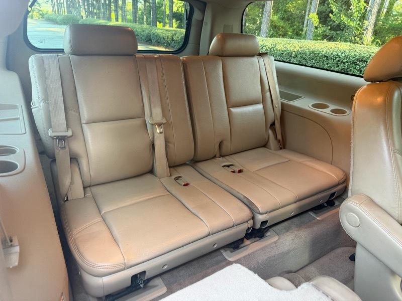 GMC Yukon Denali XL 2WD 2010