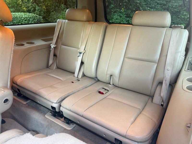 GMC Yukon Denali XL 2WD 2010